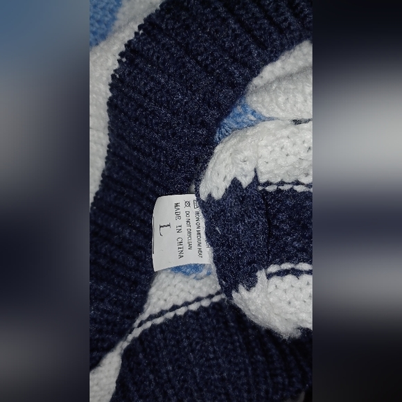 Womens Large  Striped sweater - Picture 3 of 3